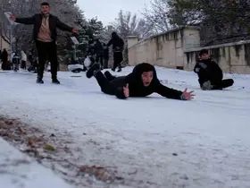 Karaman’da çocuklar karın keyfini kayarak çıkardı
