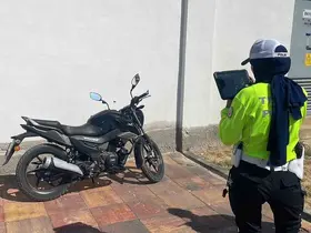 Karaman’da devrilen motosikletin sürücüsü yaralandı
