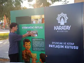 Karatay’da oyuncak ve kitap paylaşım kumbaraları hizmette
