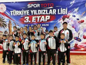 Karate müsabakalarında 43 madalya kazandılar
