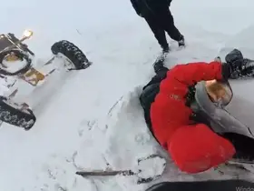 Karda mahsur kalanların imdadına AFAD yetişti
