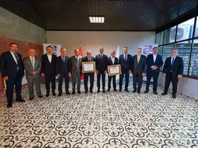 KARDEMİR’de onursal başkanlık ünvanları takdim edildi
