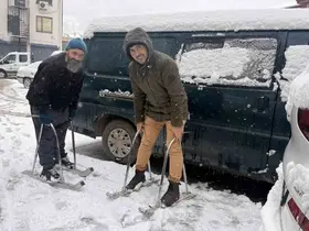 Kardeşlerin Tokat usulü kayak macerası
