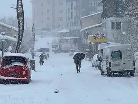 Karlıova’da kar yağışı başladı
