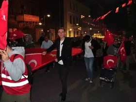 Karslılar 15 Temmuz’da tek yürek oldu: Binlerce vatandaş meydanları doldurdu, birlik ve beraberlik mesajı verildi

