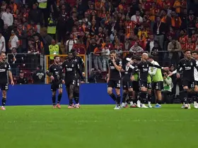 Kartal ilk 15 dakikada uçuyor
