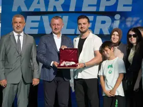 Kartepe Kent Konut Evleri’nde 144 hak sahibine anahtar teslim edildi
