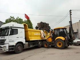Kartepe’de bayram öncesi temizlik mesaisi
