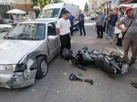 Kask, 17 yaşındaki motosikletliyi ölümden kurtardı

