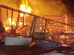 Kastamonu’da alevlere teslim olan ev kullanılamaz hale geldi

