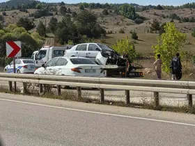 Kastamonu’da elektrik direğine çarpan otomobil hurdaya döndü: 2 yaralı
