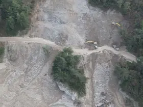 Kastamonu’da heyelan nedeniyle ulaşıma kapanan yolda çalışmalar sürüyor
