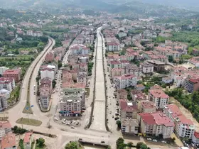 Kastamonu’da sağanak kabusa döndü: 12 kişi tahliye edildi, 6 köy yolu ulaşıma kapandı
