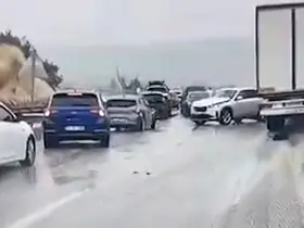 Kastamonu’da zincirleme trafik kazası kamerada
