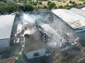 Kauçuk fabrikasındaki yangın 3 saatlik çalışmayla kontrol altına alındı
