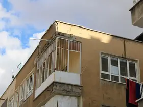 Kayseri'de 3 katlı bina yıkılma tehlikesi nedeniyle boşaltıldı