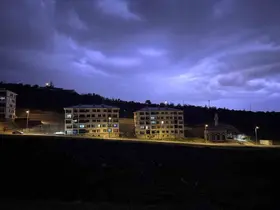 Kayseri’de şimşekler geceyi aydınlattı
