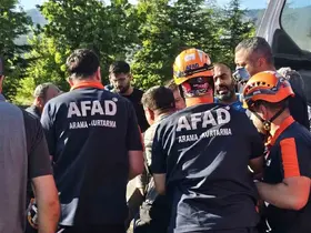 Kazada sıkışan sürücü için ekipler seferber oldu
