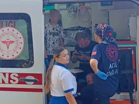 Kazada yaralanan Ukraynalı turist, hastanede para alınabileceğini duyunca yaralı oğluyla birlikte ambulanstan indi

