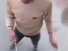 Kazaya sinirlenen tırcı "Aynama vurdun" deyip, meslektaşına demir sopayla saldırdı

