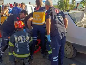 Kazazedelere yardım etmek isterken kazaya neden oldu
