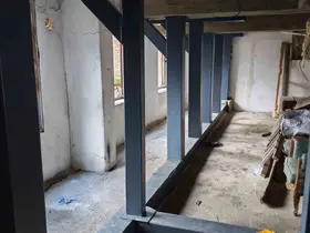 Kazı değil izinsiz güçlendirme yapılmış
