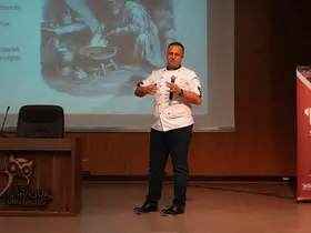 KBÜ’de gastronomide teknolojinin rolü konuşuldu
