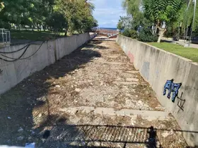 Kemer Belediyesi’nden kış öncesi dere temizliği
