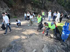 Kemer’de çevre temizliği etkinliği
