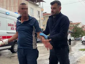 Kendi intihar teşebbüsünü ihbar edip polisle pazarlığa oturdu: "Polis gitmeden ben gitmiyorum"
