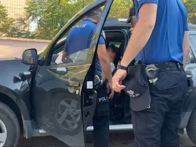 Kendisine zarar verdiğini ihbar eden kadın, araçta fenalaşmış halde bulundu
