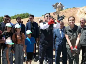 Kenelere karşı mücadele sürüyor: Tunceli’de 500 kınalı keklik doğaya salındı

