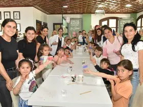 Kepez’de anne ve çocuklar renkli mum atölyesine katıldı
