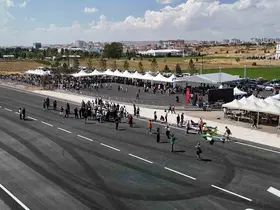 Kıbrıs çıkartması kahramanı Cengiz Topel’in ismini taşıyan İHA ve model uçak pisti törenle açıldı
