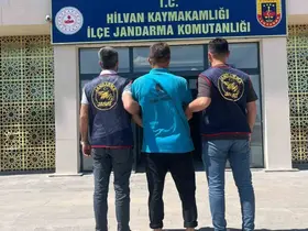 Kılık değiştirerek saklanan cinayet zanlısı yakalandı
