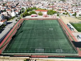 Kınıklı ve İlbade’deki spor tesisleri FIFA standartlarında yenilendi
