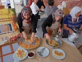 Kırklareli’nde Boşnak, Pomak, Arnavut ve Amuca lezzetleri sergilendi

