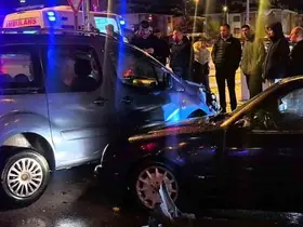 Kırmızı ışık ihlali kazaya neden oldu: 2 yaralı
