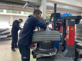 Kış lastiği zorunluluğu 15 Kasım'da başlıyor: Sürücüler lastik takmak için kar yağmasını beklememeli
