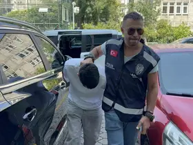 Kız arkadaşının kollarını kızgın kepçeyle yaktı
