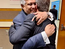 KKTC Dışişleri Bakanı Ertuğruloğlu, Pakistanlı mevkidaşıyla bir araya geldi
