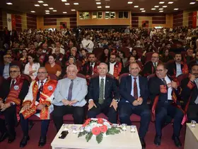 KMÜ’de 2025-2026 akademik yılı açılış töreni düzenlendi
