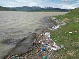 Koçköprü Barajı’nda atıklar tehlike saçıyor
