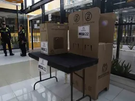 Kolombiya’da halk, yeni devlet başkanını seçmek üzere sandık başında
