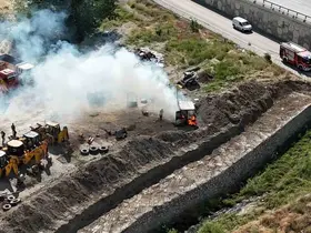 Konteynerdeki ani patlama zabıta ekiplerinin ve vatandaşların büyük tehlike atlatmasına neden oldu

