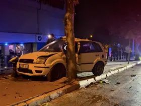 Kontrolden çıkan otomobil ağaca çarparak durabildi: 1 yaralı
