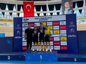 Konya Büyükşehi̇r Beledi̇yespor kulvarda madalyaları topladı