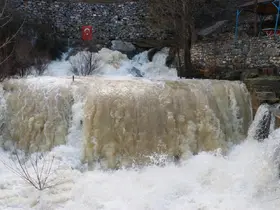 Konya'da eriyen kar suları Göksu Nehri'ni coşturdu
