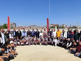 Konya’da tarım ve eğitim el ele, çocuklar hasatla buluştu