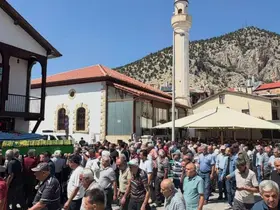 Konya’da eski belediye başkanına son görev! Dualarla uğurlandı